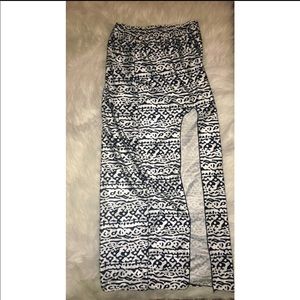 Black and white skirt 🖤